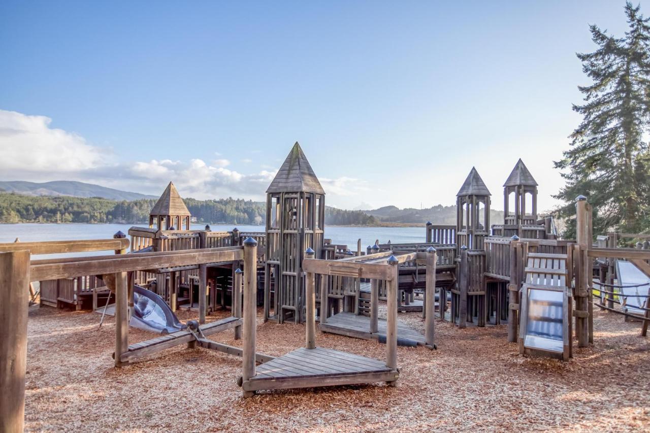 Dock Of The Bay 305 Villa Lincoln City Exterior photo